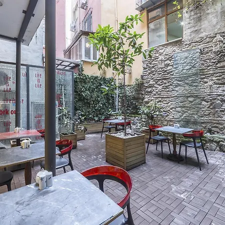 Nuru Ziya Residences ホテル