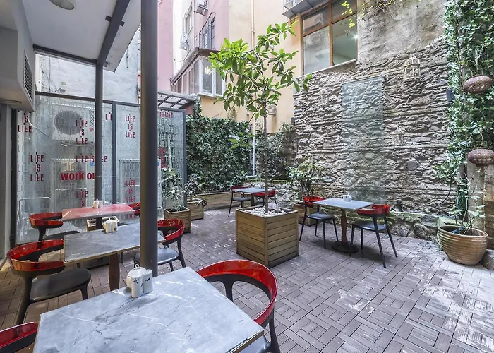 Nuru Ziya Residences ホテル