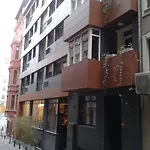 누루 지야 스위트 호텔