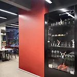 努鲁子​​牙套房酒店