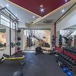 酒店 努鲁子​​牙套房酒店 3*